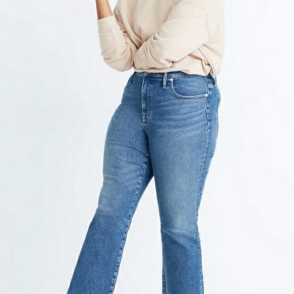 Madewell Cali Demi-Boot Jeans,  Color blue, Size 33P - Picture 11 of 11